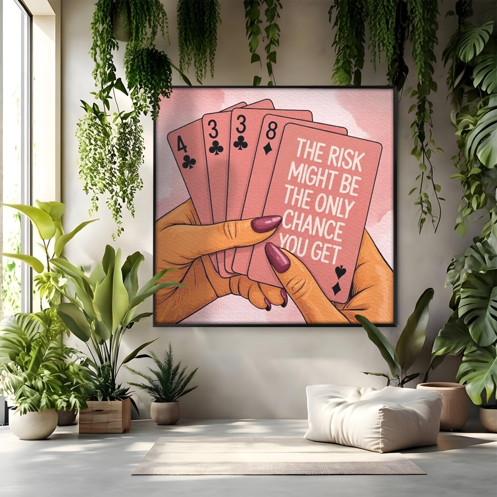 Tablou canvas cu ilustratie cu maini tinand carti de joc, in rama de aluminiu negru